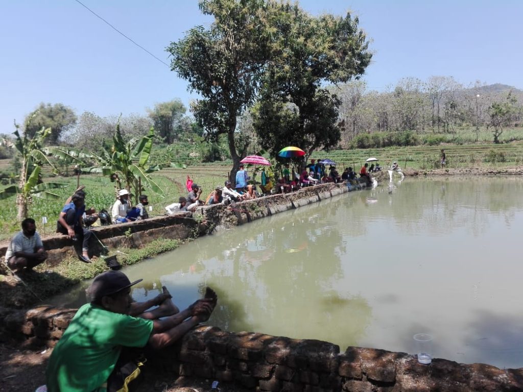 Keseruan Lomba Mancing Segaran Dalam Rangka Meriahkan HUT RI Ke-75