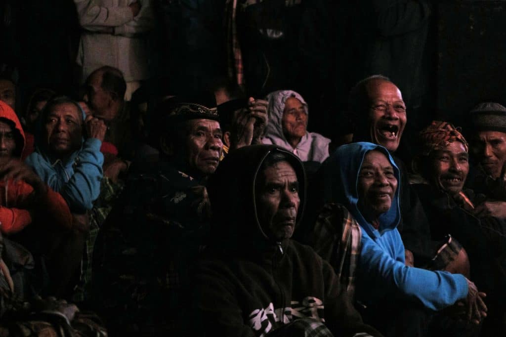 Pagelaran Wayang di Desa Tamanarum: Meriahkan Ribuan Penonton dengan Keindahan Budaya dan Hiburan Menghibur